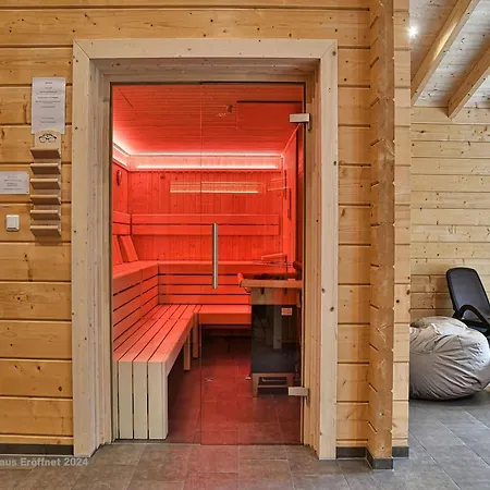 Doppelhaushaelfte In Holiday home