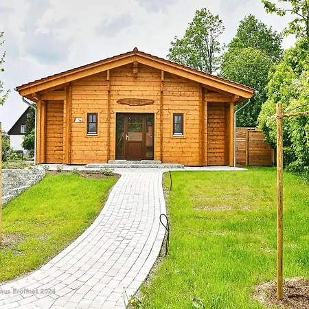 Doppelhaushaelfte In Holiday home